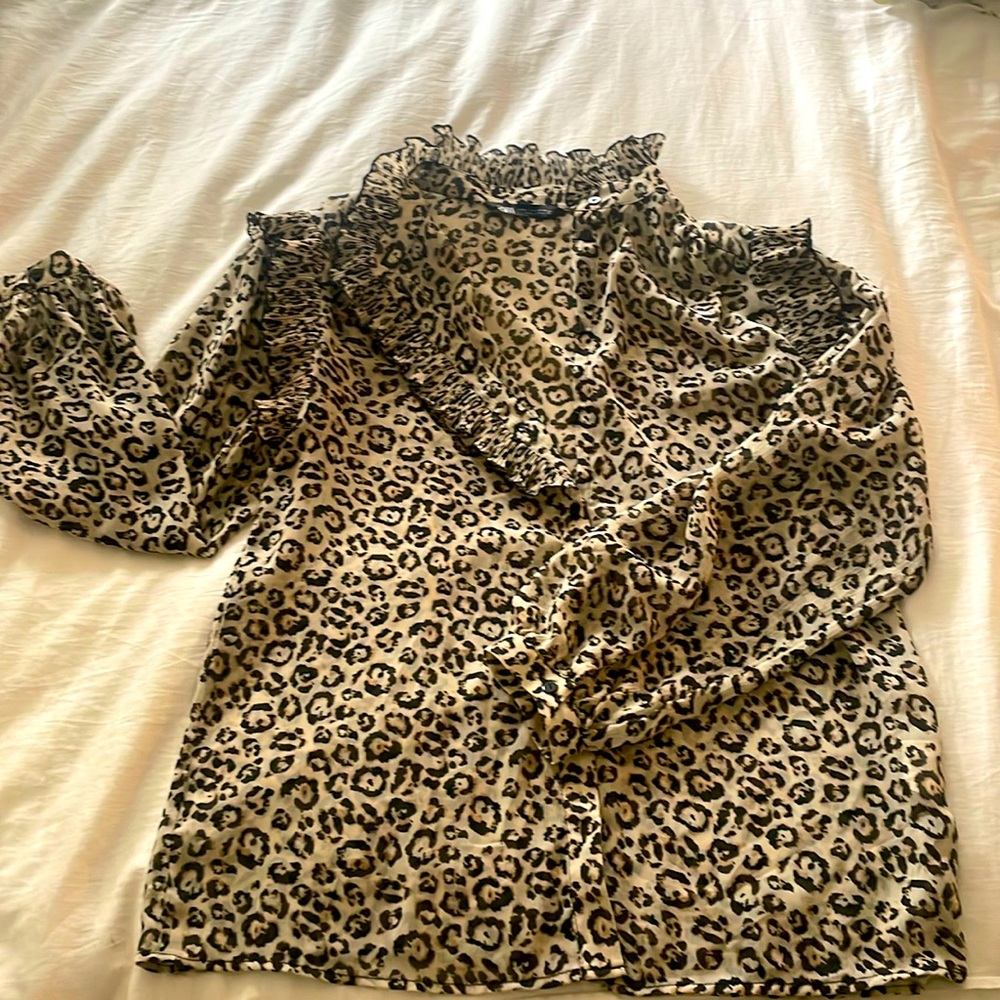 Zara leopard blouse L